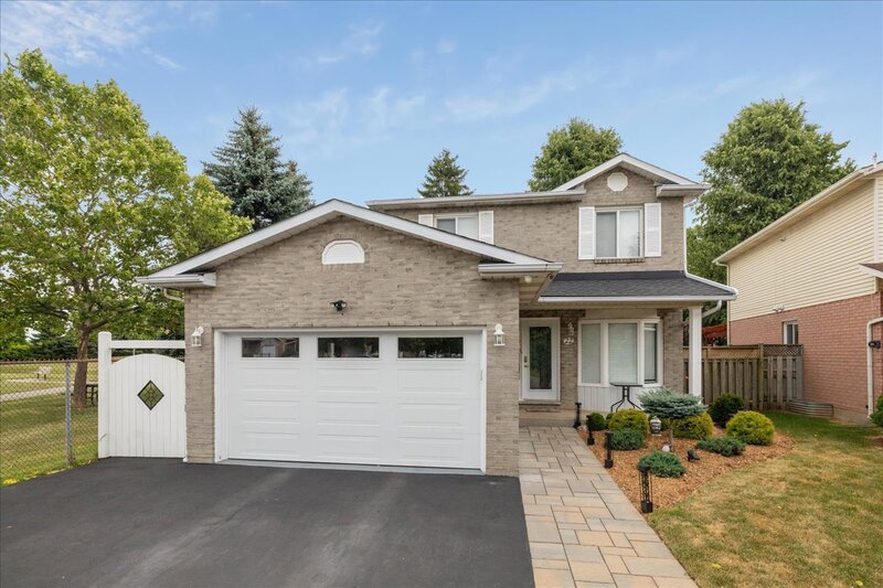 22 Merritt Cres, Grimsby